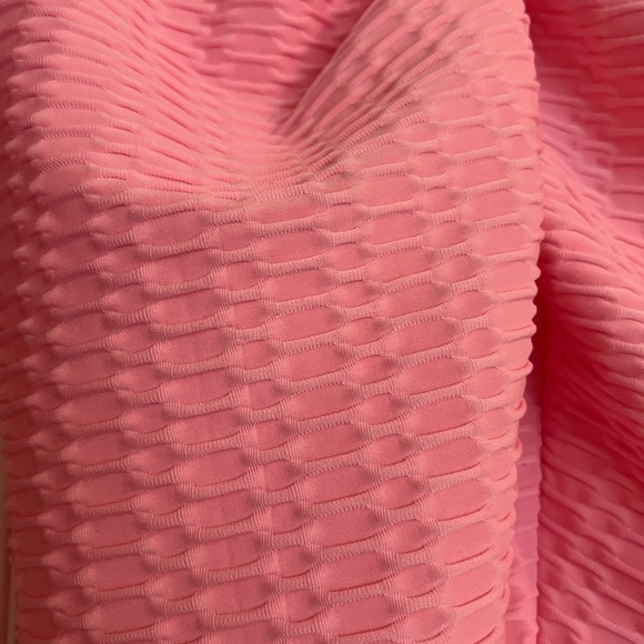 Butt enhancing leggings 2 pair! - Picture 6 of 6